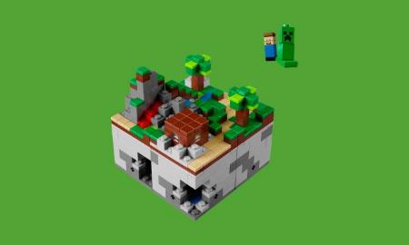 A toy block with a green background

Description automatically generated